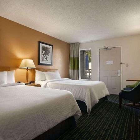 Days Inn By Wyndham Chattanooga/Hamilton Place Eksteriør bilde