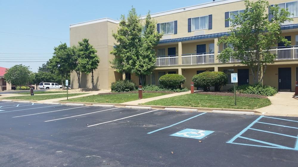 Days Inn By Wyndham Chattanooga/Hamilton Place Eksteriør bilde