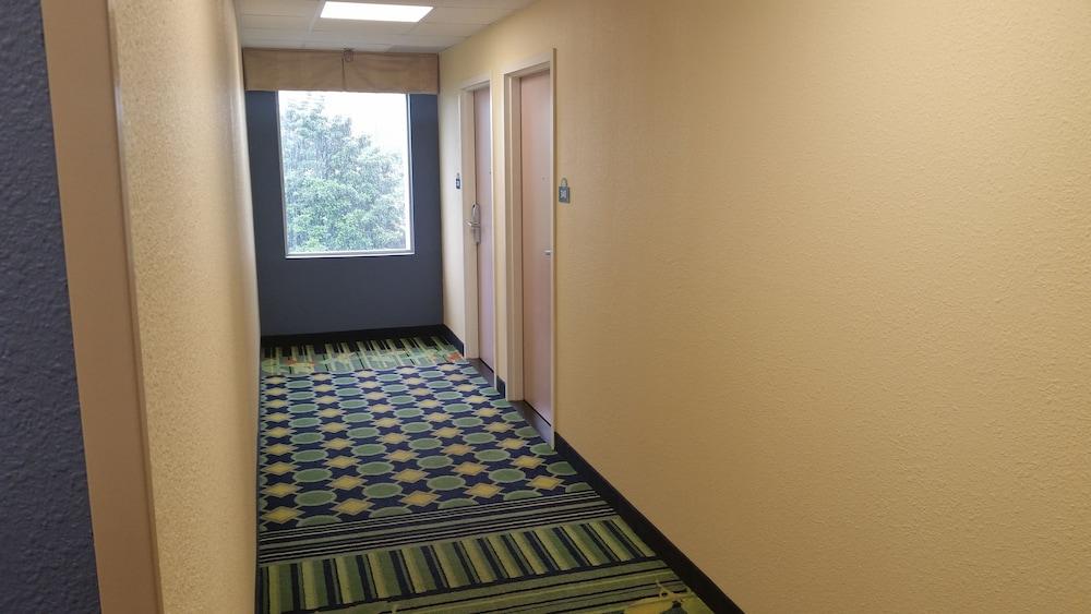 Days Inn By Wyndham Chattanooga/Hamilton Place Eksteriør bilde
